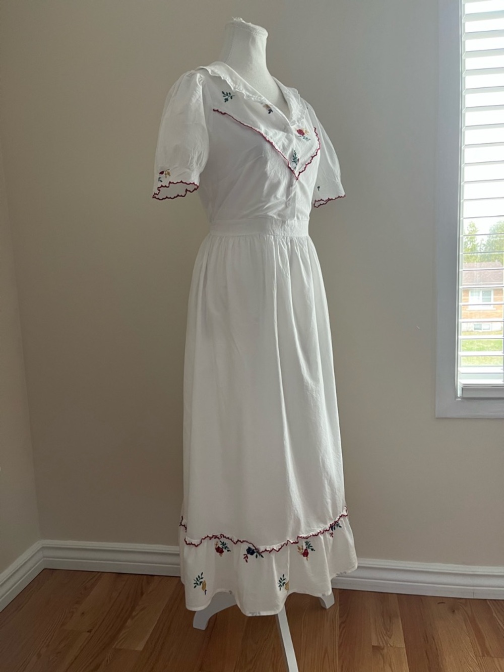 White Embroidered Cotton Midi Dress with Red Trim - Picture 7 of 8